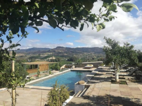 3-Bed Andalusian House with Private Pool & Garden!, Pizarra
